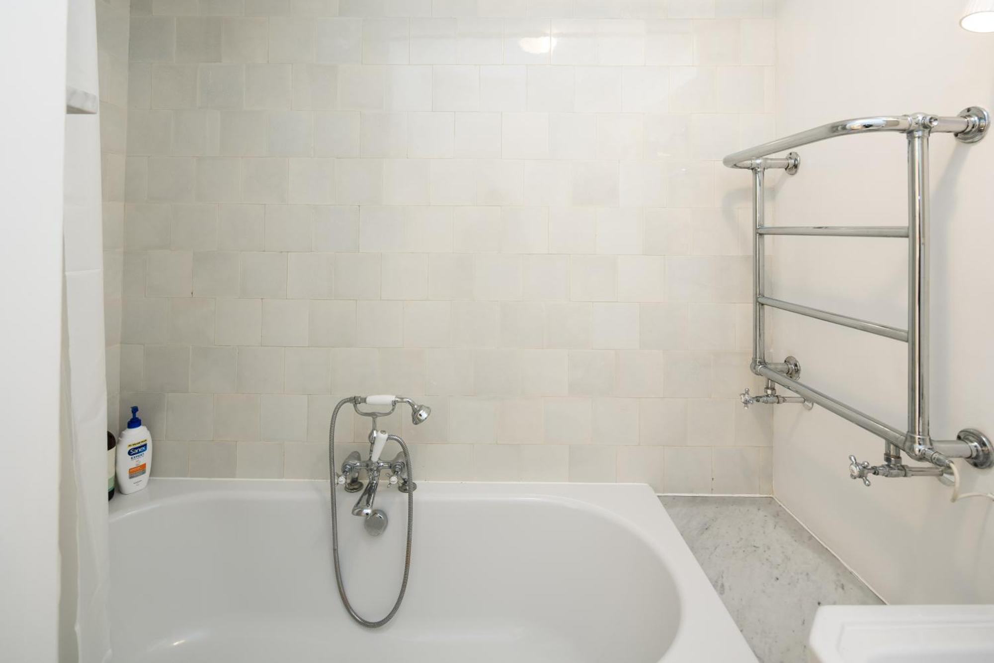 Charming 2-Bed Flat In The Heart Of Nottinghill - Steps From Portobello Rd Market And Nottinghill Bookshop Londres Exterior foto